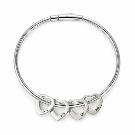 Personalised Mother’s Heart Bracelet with Family Names – Keep Your Loved Ones Close