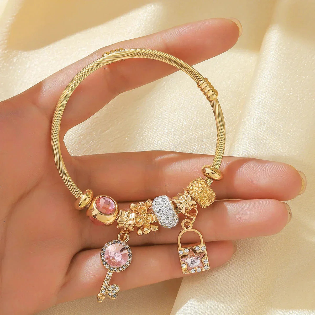 Mirelith – Elegant Stylized Bracelet