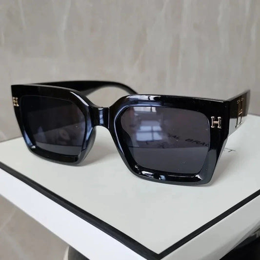 Elegant Women’s Sunglasses - Dahlia Savoy - main view