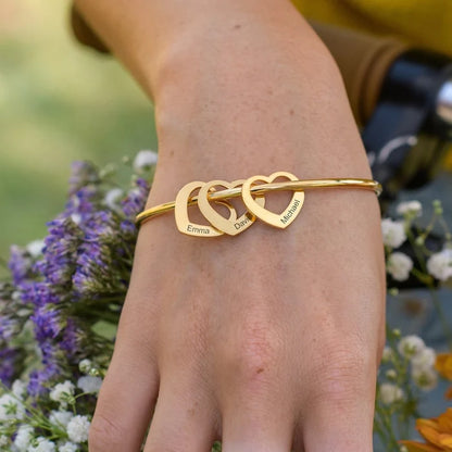 Personalised Mother’s Heart Bracelet with Family Names – Keep Your Loved Ones Close