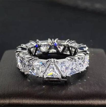 Valérith – Elegant Luxury Ring