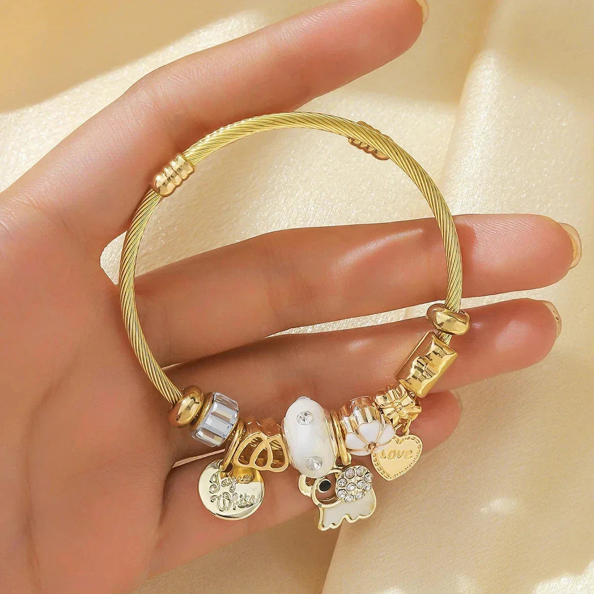 Mirelith – Elegant Stylized Bracelet