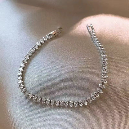 Vethoria – Luxury Paved Bracelet